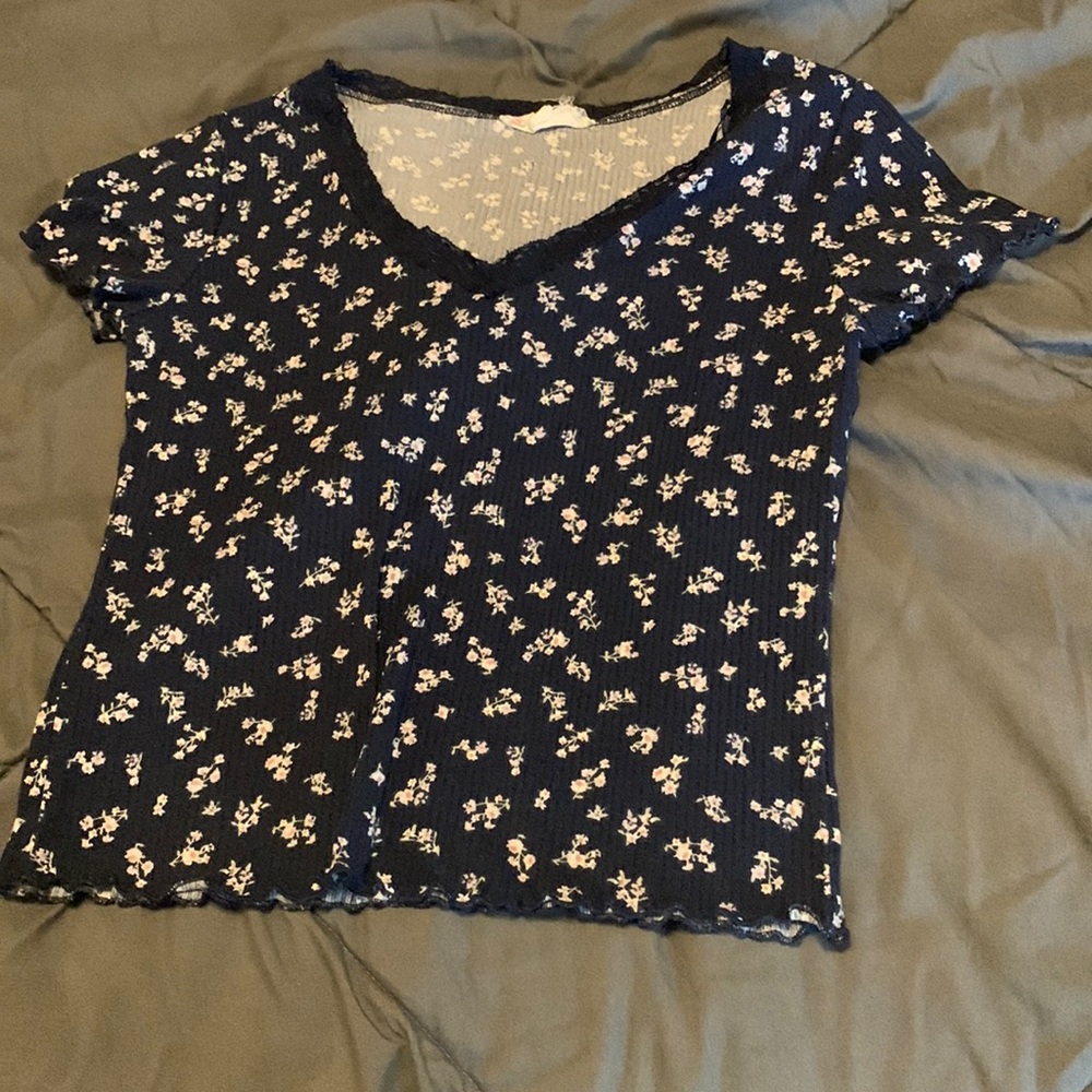 Floral v neck shirt